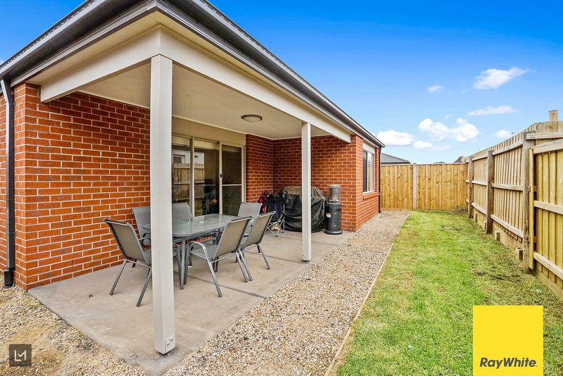 Photo - 18 Hodgson Avenue, Tarneit VIC 3029 - Image 21