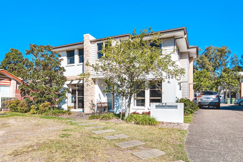 1/8 Holl Lane, Coomera QLD 4209