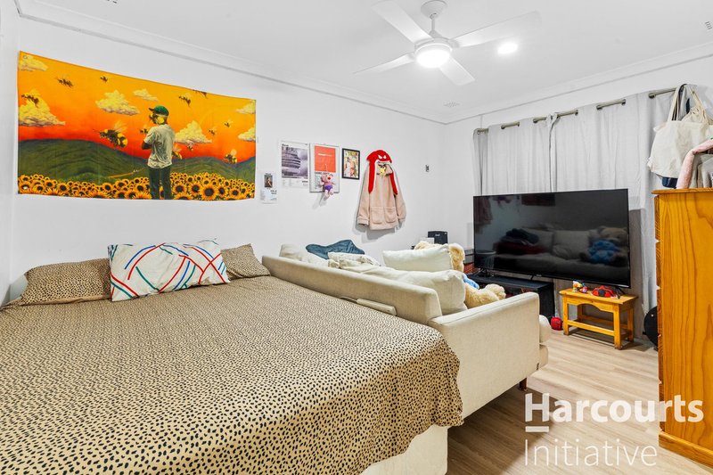 Photo - 18 Hollingsworth Avenue, Koondoola WA 6064 - Image 8