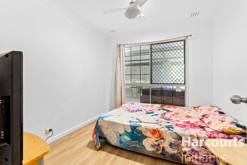 Photo - 18 Hollingsworth Avenue, Koondoola WA 6064 - Image 9