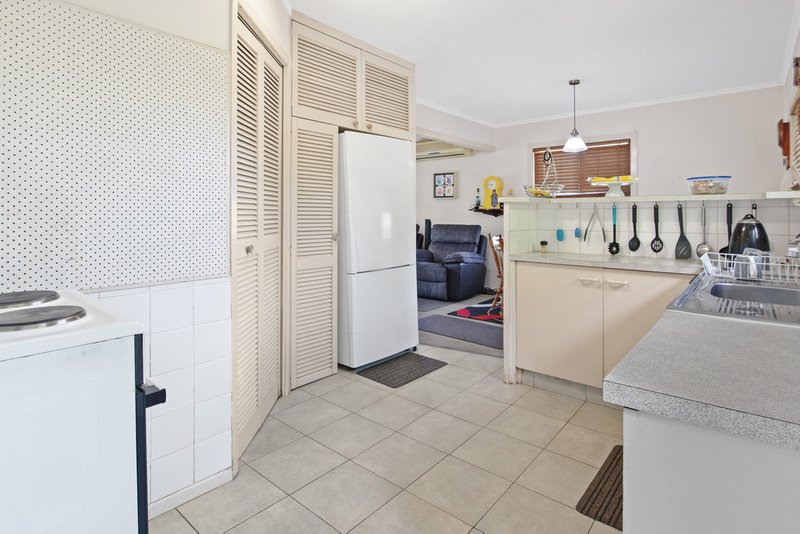 Photo - 18 Hollywell Road, Biggera Waters QLD 4216 - Image 12