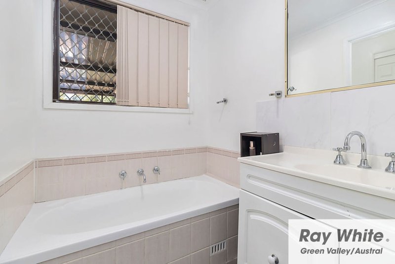 Photo - 18 Homestead Road, Bonnyrigg Heights NSW 2177 - Image 5