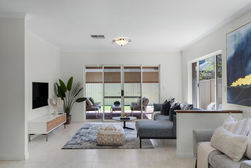 Photo - 18 Honeymyrtle Turn, Stirling WA 6021 - Image 16