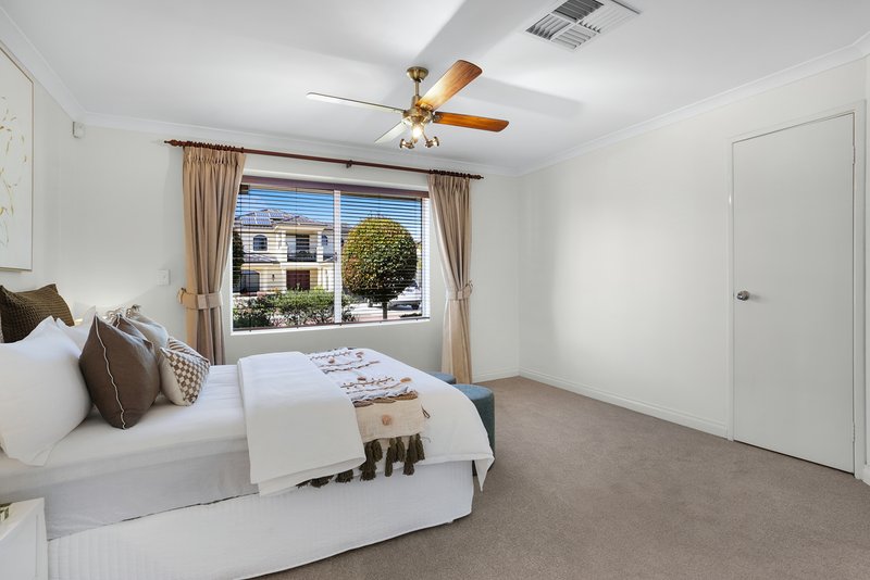 Photo - 18 Honeymyrtle Turn, Stirling WA 6021 - Image 20