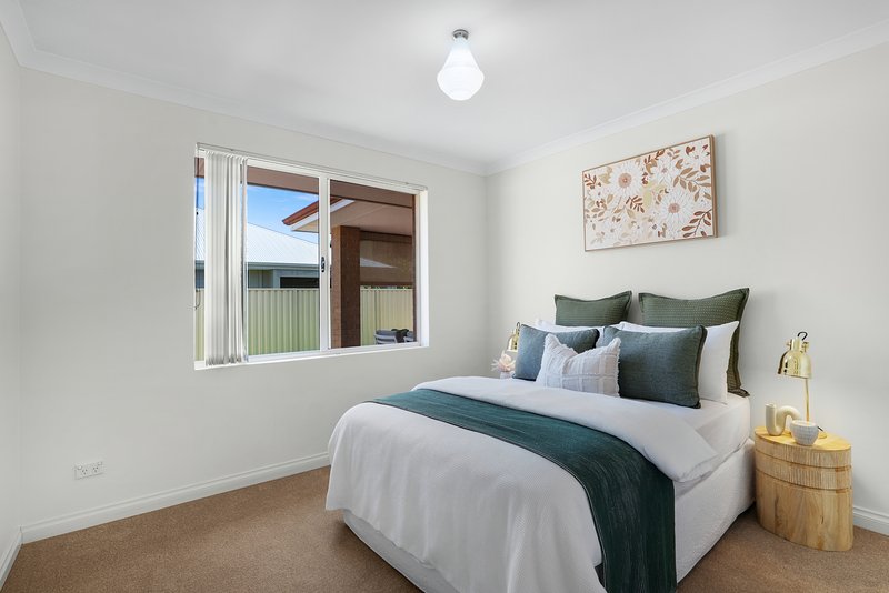 Photo - 18 Honeymyrtle Turn, Stirling WA 6021 - Image 22