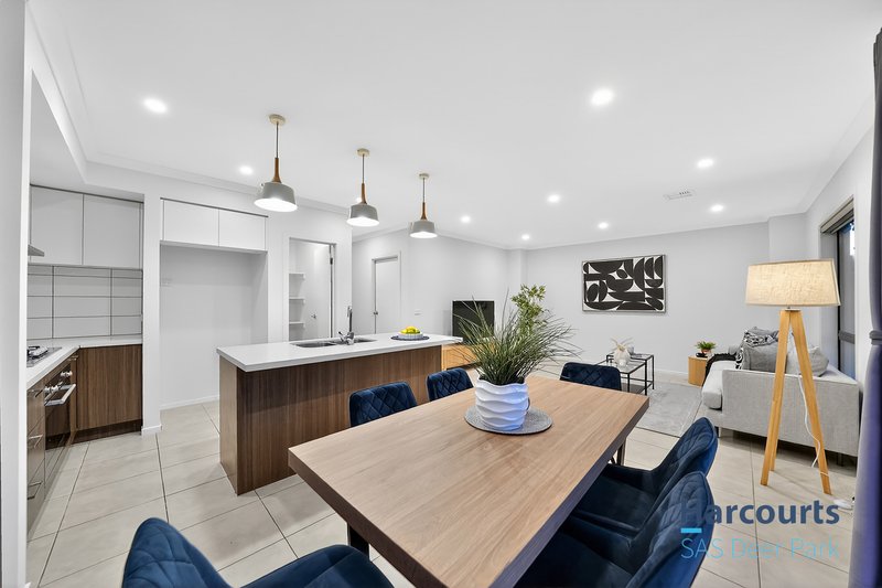Photo - 18 Horatio Street, Point Cook VIC 3030 - Image 10