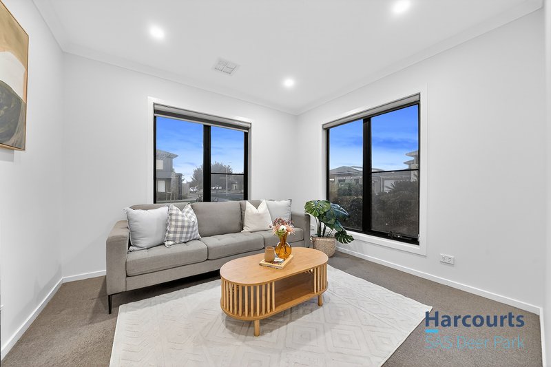Photo - 18 Horatio Street, Point Cook VIC 3030 - Image 12