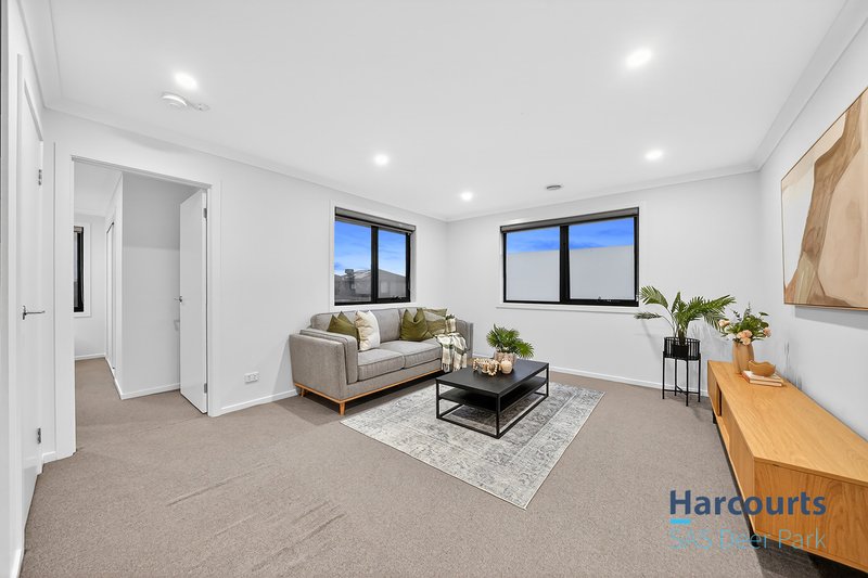 Photo - 18 Horatio Street, Point Cook VIC 3030 - Image 16