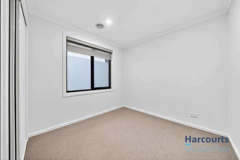 Photo - 18 Horatio Street, Point Cook VIC 3030 - Image 19