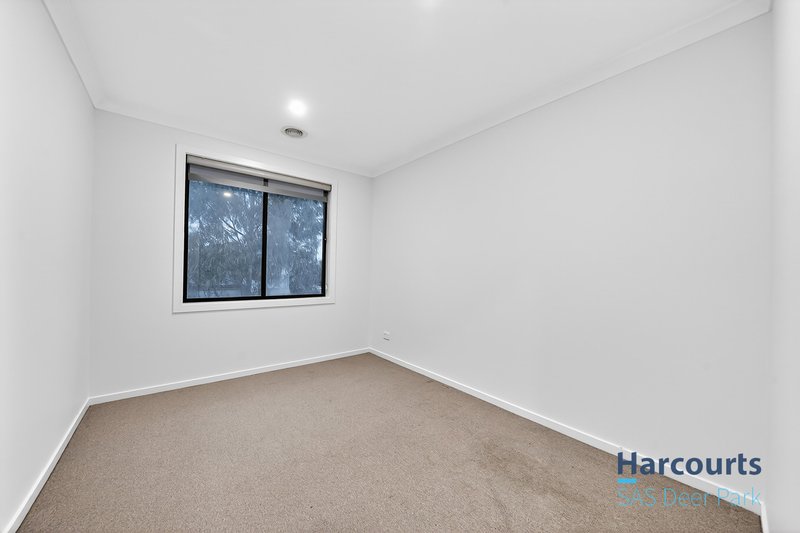Photo - 18 Horatio Street, Point Cook VIC 3030 - Image 20