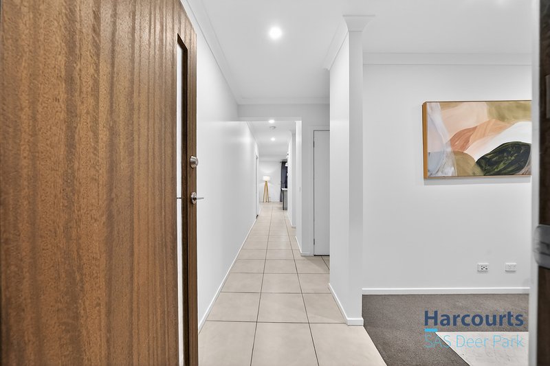 Photo - 18 Horatio Street, Point Cook VIC 3030 - Image 22