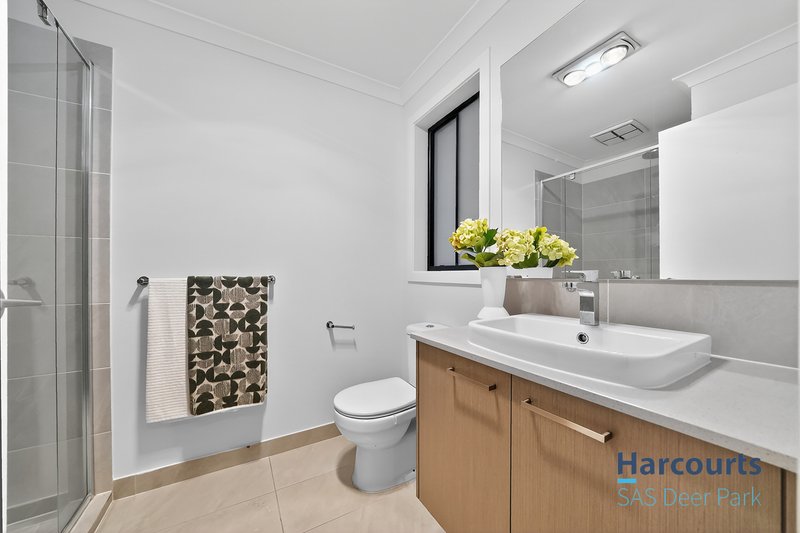 Photo - 18 Horatio Street, Point Cook VIC 3030 - Image 24