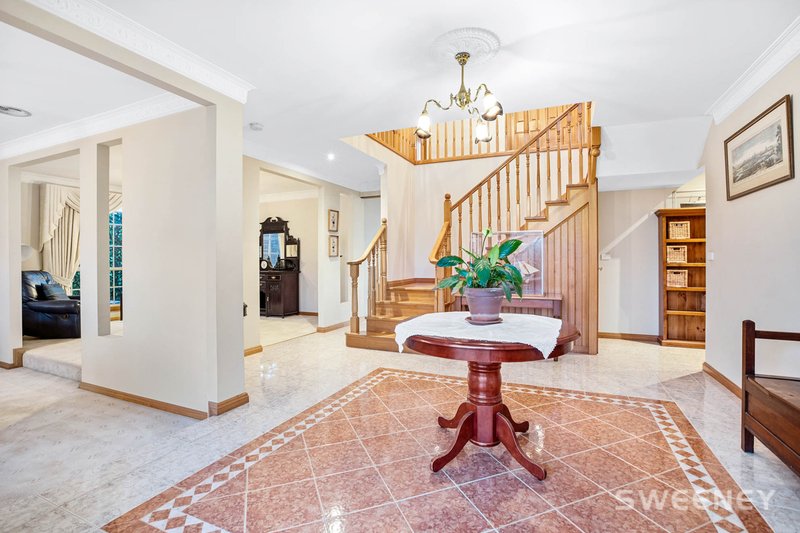 Photo - 18 Hosie Street, Altona Meadows VIC 3028 - Image 2