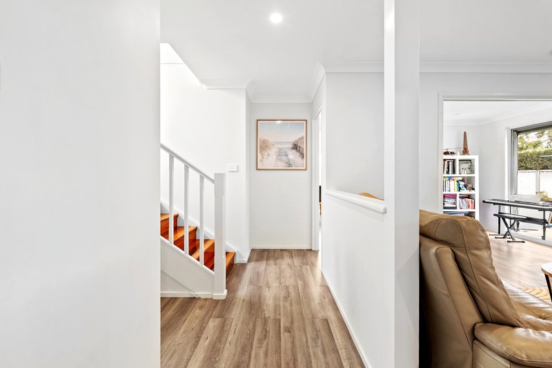 Photo - 18 Hosking Avenue, West Hoxton NSW 2171 - Image 7