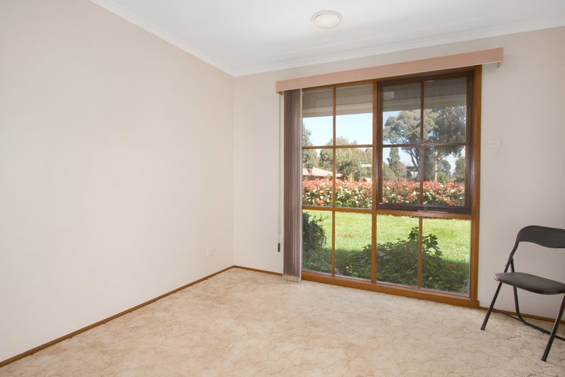 Photo - 18 Howey Road, Pakenham VIC 3810 - Image 8