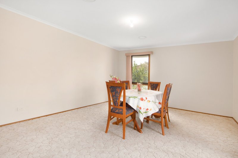 Photo - 18 Howey Road, Pakenham VIC 3810 - Image 9