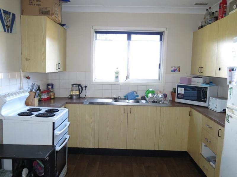 Photo - 18 Hughes Street, Taree NSW 2430 - Image 3