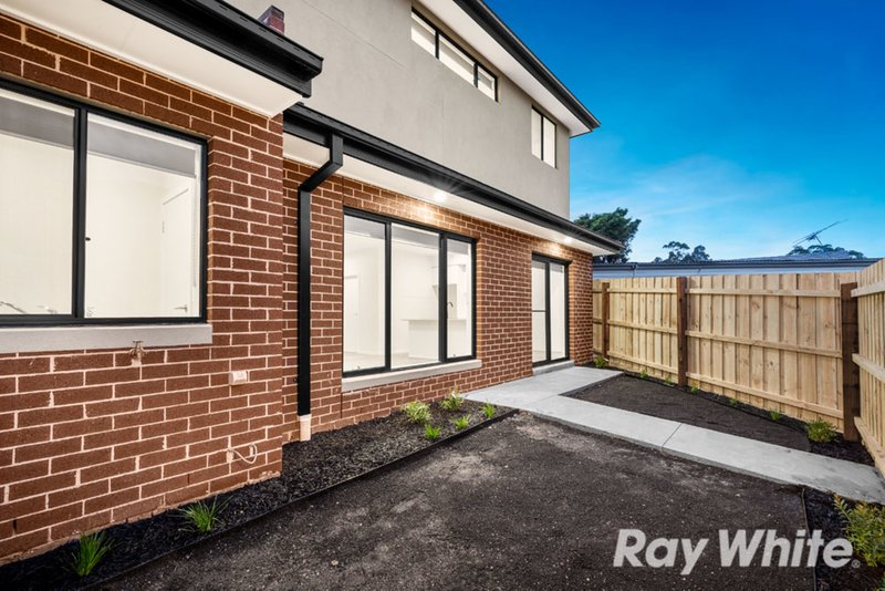 Photo - 1/8 Hume Street, Sunbury VIC 3429 - Image 7