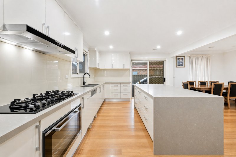 Photo - 18 Huntsman Drive, Noble Park VIC 3174 - Image 3