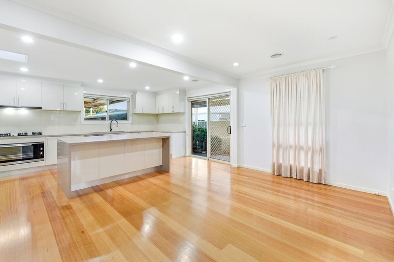 Photo - 18 Huntsman Drive, Noble Park VIC 3174 - Image 4