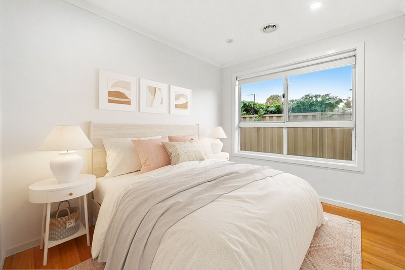 Photo - 18 Huntsman Drive, Noble Park VIC 3174 - Image 9