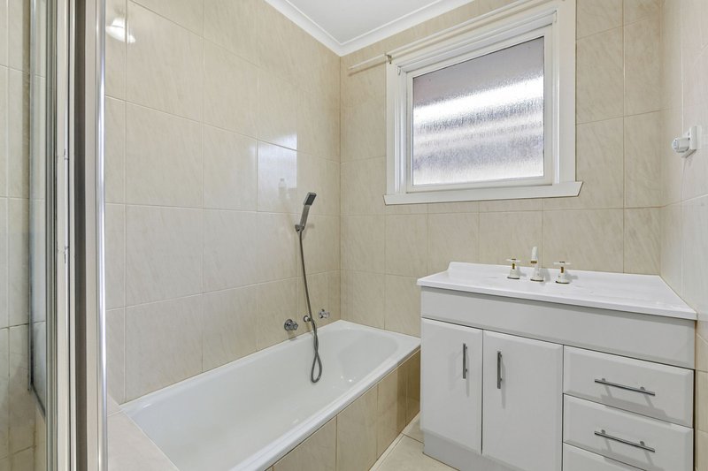 Photo - 18 Huntsman Drive, Noble Park VIC 3174 - Image 13