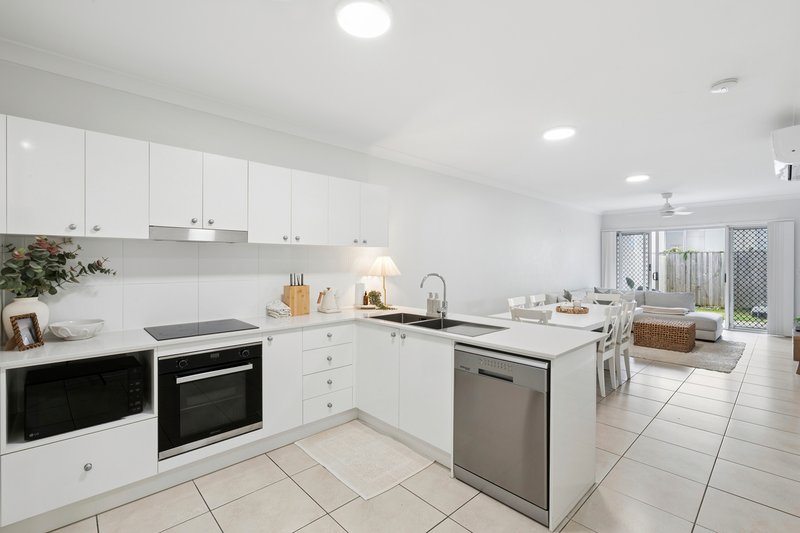 Photo - 18 Hurley Street, Pimpama QLD 4209 - Image 2