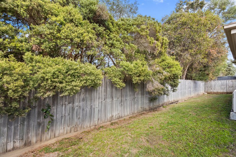 Photo - 18 Huron Place, Narangba QLD 4504 - Image 14