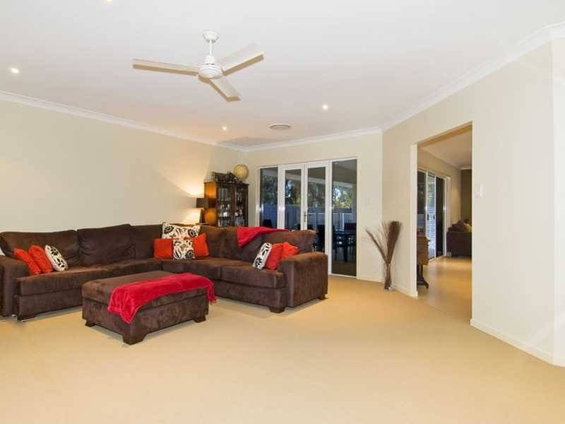 Photo - 18 Icefire Lane, Coomera Waters QLD 4209 - Image 4