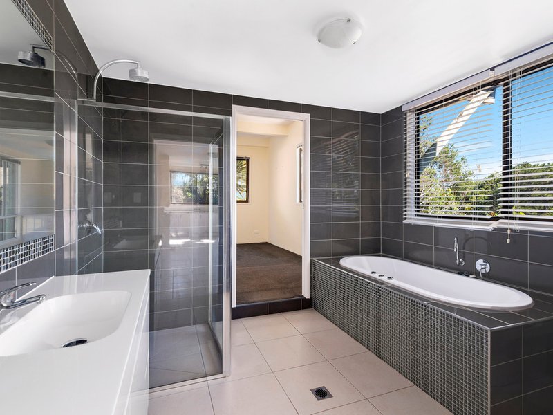 Photo - 18 Illawarra Court, Tugun QLD 4224 - Image 13