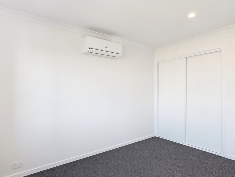 Photo - 18 Illustration Avenue, Mambourin VIC 3024 - Image 14