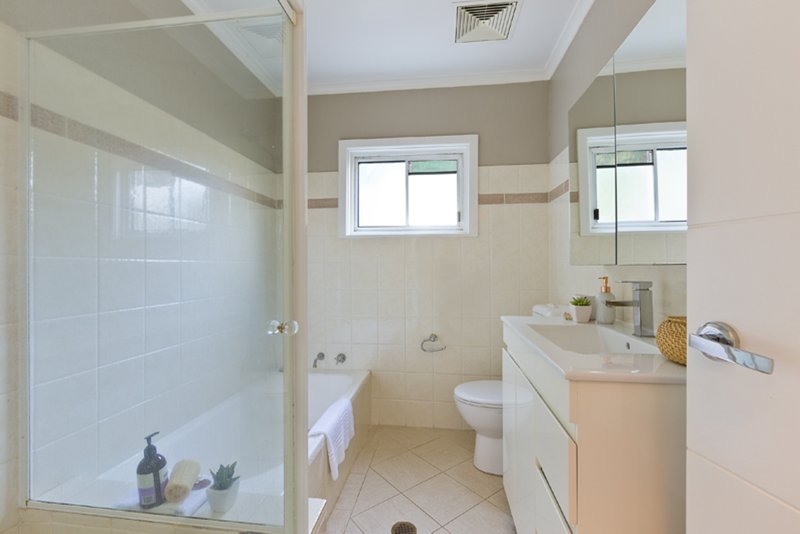 Photo - 18 Indura Road, North Narrabeen NSW 2101 - Image 6