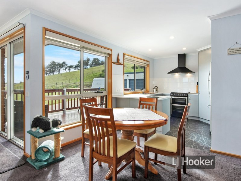 Photo - 18 Inglisdale Drive, Wynyard TAS 7325 - Image 9