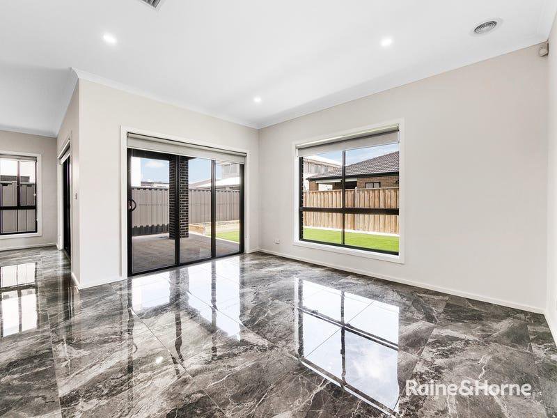 Photo - 18 Inverloch Avenue, Clyde VIC 3978 - Image 4