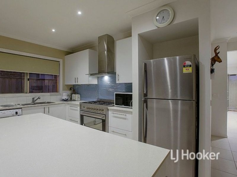 Photo - 18 Ionian Way, Point Cook VIC 3030 - Image 2