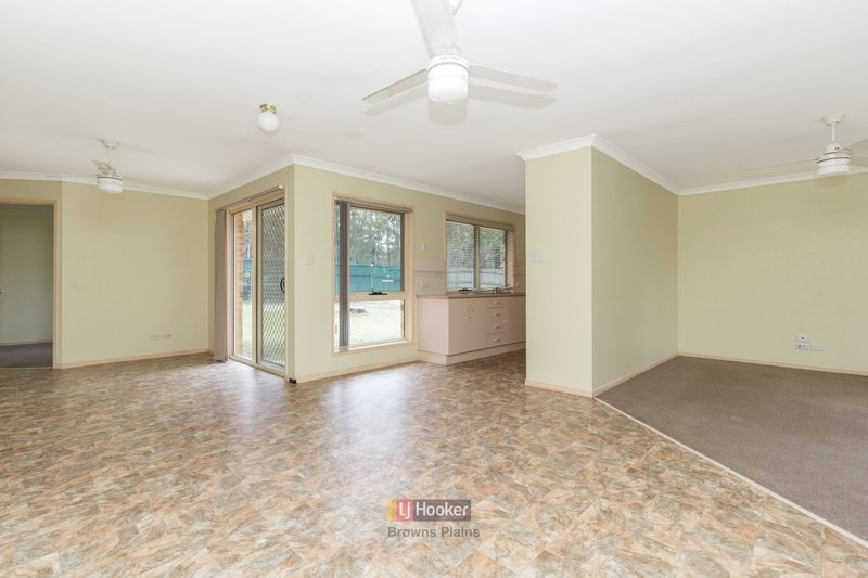 Photo - 18 Isaac Court, Hillcrest QLD 4118 - Image 3