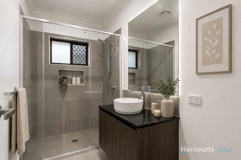 Photo - 18 Isaac Place, South Maclean QLD 4280 - Image 3