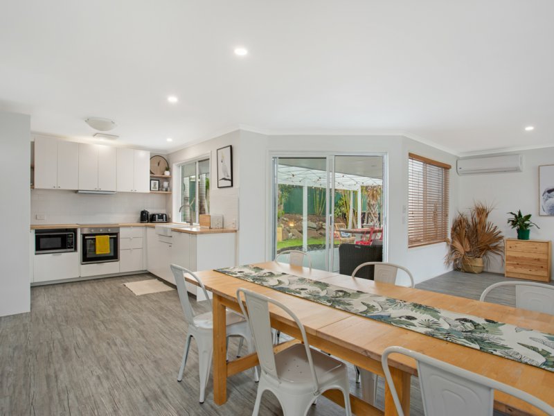 Photo - 18 Issell Place, Highland Park QLD 4211 - Image 5