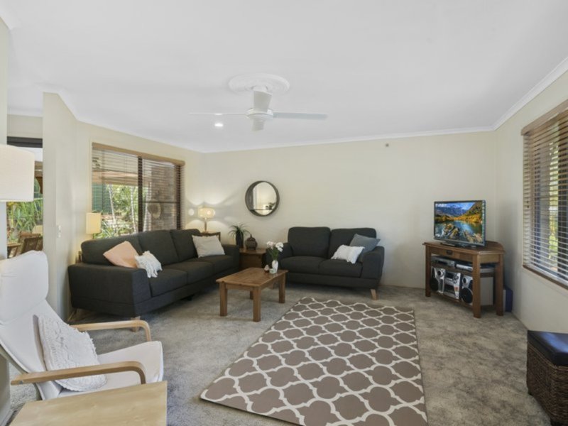 Photo - 18 Issell Place, Highland Park QLD 4211 - Image 5