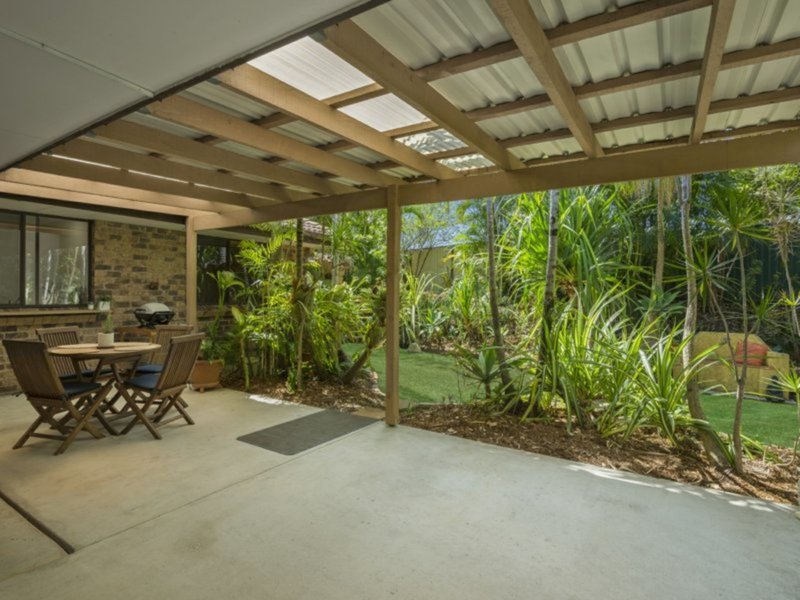 Photo - 18 Issell Place, Highland Park QLD 4211 - Image 4