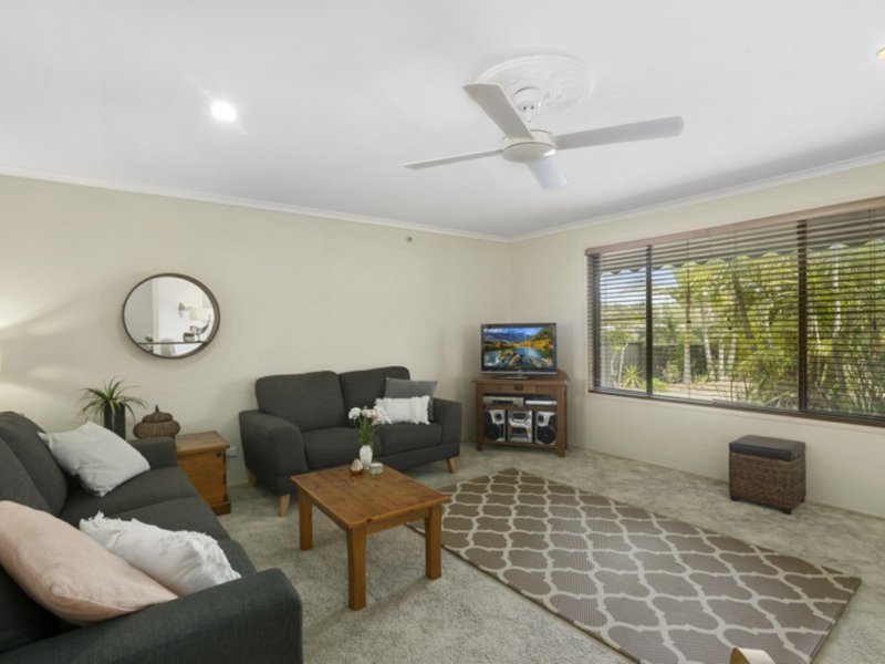 Photo - 18 Issell Place, Highland Park QLD 4211 - Image 6