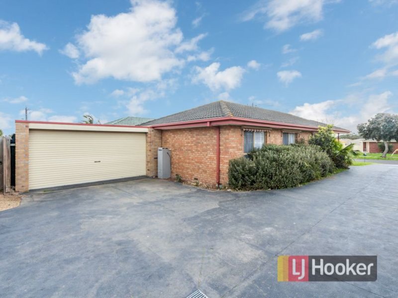 Photo - 18 Ivan Crescent, Hampton Park VIC 3976 - Image 11