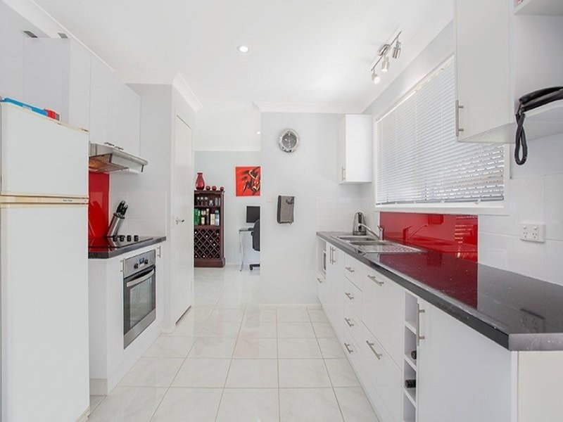 Photo - 18 Jabiru Place, Zillmere QLD 4034 - Image 3