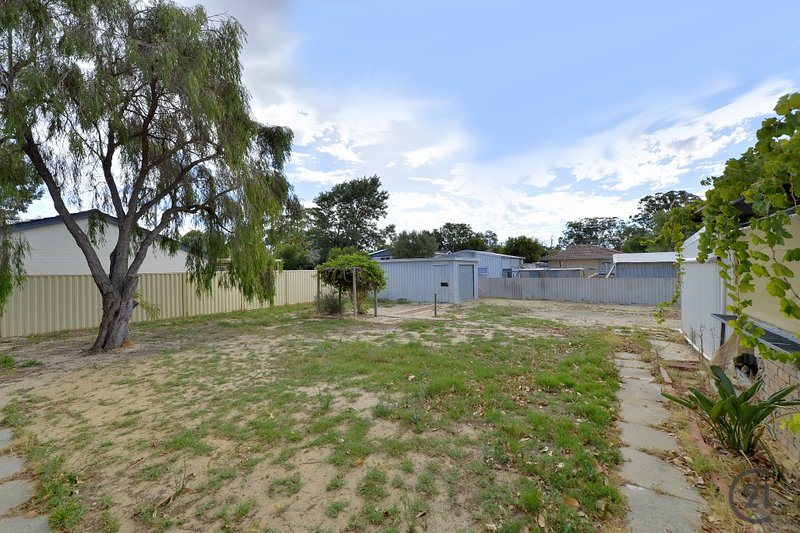 Photo - 18 Jacksonia Close, Pinjarra WA 6208 - Image 4