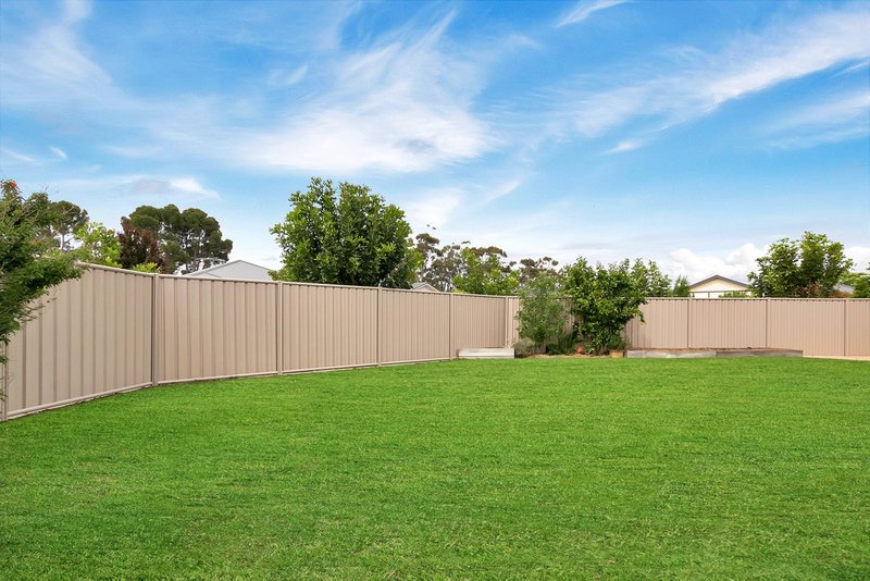 Photo - 18 Jaensch Crescent, Nuriootpa SA 5355 - Image 20