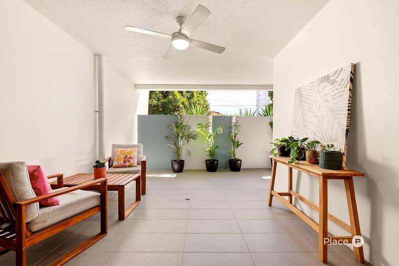 Photo - 1/8 Jeays Street, Bowen Hills QLD 4006 - Image 2