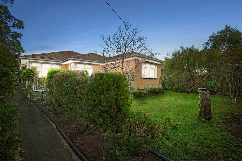 Photo - 18 Jennifer Street, Cheltenham VIC 3192 - Image 3