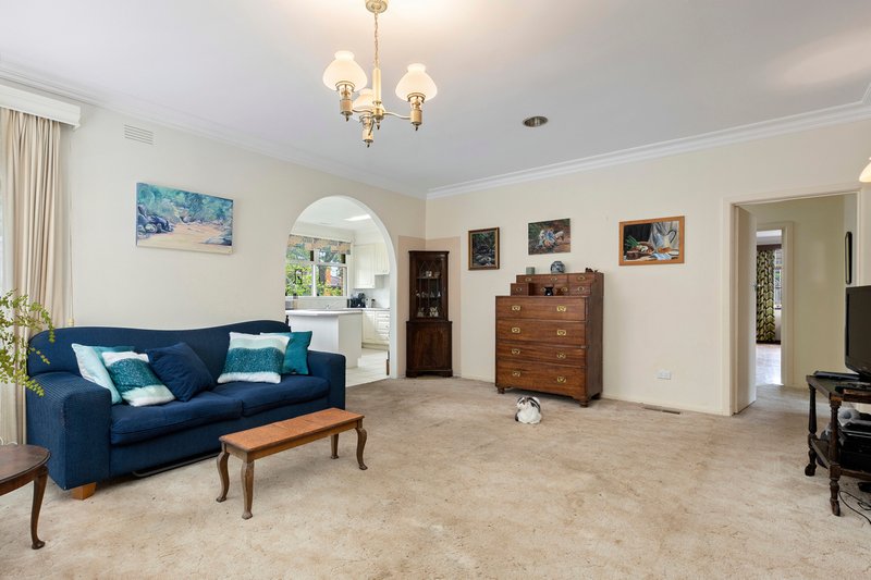 Photo - 18 Jennifer Street, Cheltenham VIC 3192 - Image 5