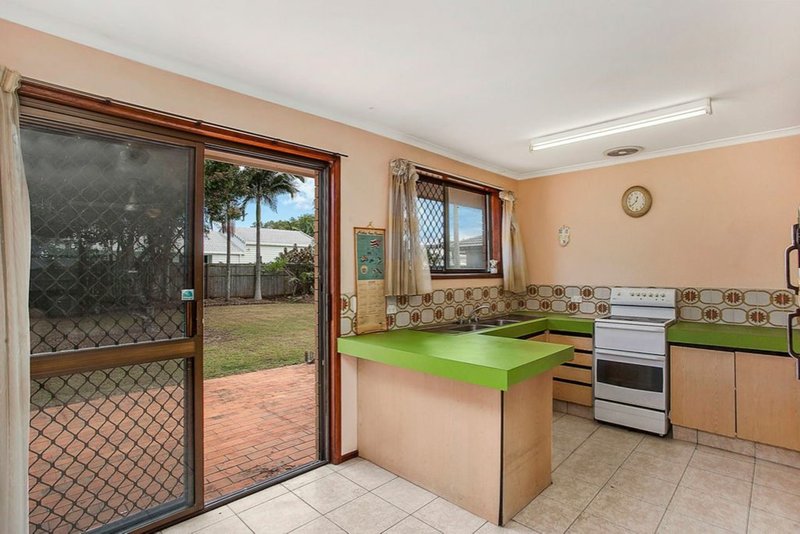 Photo - 18 Joan St , Burleigh Waters QLD 4220 - Image 7