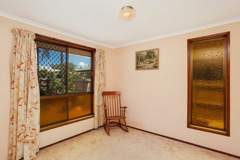 Photo - 18 Joan St , Burleigh Waters QLD 4220 - Image 14